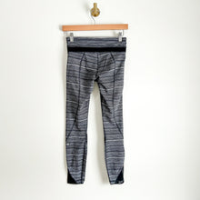 Load image into Gallery viewer, Lululemon Inspire Tight II Mesh Cyber Black Deep Coal 4 $98