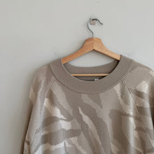Load image into Gallery viewer, Athleta Jacquard Textured Crew Neckline Pull Over Sweater Cream XL