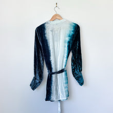 Load image into Gallery viewer, Chaser Silk Blend Lush Tie Dye Kimono Teal White S NWT