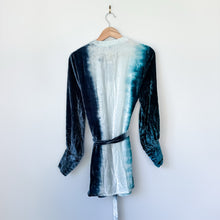 Load image into Gallery viewer, Chaser Silk Blend Lush Tie Dye Kimono Teal White S NWT