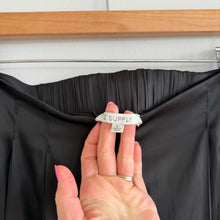 Load image into Gallery viewer, Z Supply Lisse Pleated Satin High Rise Wide Leg Pants Black L