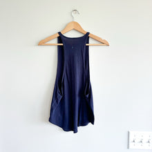 Load image into Gallery viewer, Lululemon Athletica Curve Hem Back Tank Top Purple 4