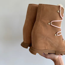 Load image into Gallery viewer, Sorel Joan of Arctic Wedge III Shearling Lace Up Snow Boots Tawny Buff 8.5