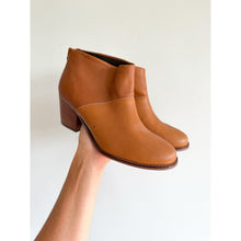 Load image into Gallery viewer, Toms Leila Leather Block Heel Round Toe Ankle Boots Brown 7.5 NEW