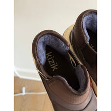 Load image into Gallery viewer, Kizik Juno 2 Low Hands Free Slip On Outdoor Winter Boots Brown 8