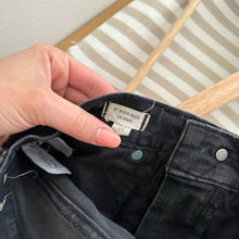 Load image into Gallery viewer, Madewell 9" High-Rise Denim Dark Wash Skinny Jeans in Lunar Wash 25