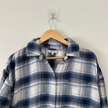 Load image into Gallery viewer, Madewell Flannel Long-Sleeve Boxy Plaid Button Up Shirt Blue S