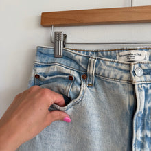 Load image into Gallery viewer, Abercrombie & Fitch Curve Love The Skinny High Rise Acid Wash Jeans Blue 30