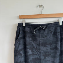 Load image into Gallery viewer, Sundry by Evereve Saturday Terry Cloth Skirt Black Camo L NWT