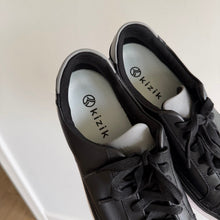 Load image into Gallery viewer, Kizik Vegas Leather Round Toe Low Top Unisex Sneakers Black 9 NEW