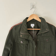 Load image into Gallery viewer, Peyton Jensen x Evereve Animal Print Sleeve Utility Jacket Green S