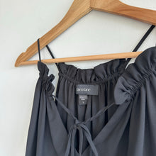 Load image into Gallery viewer, Karen Kane Keyhole Tank Top Blouse Black L NWT