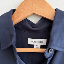 Load image into Gallery viewer, Nordstrom Collared Short Sleeve Casual Button Up Shirt Blue XXS NWT