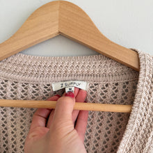 Load image into Gallery viewer, Z Supply Kiami Crochet Knit V-Neck Pullover Sweater Natural M