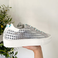 Load image into Gallery viewer, P448 John Polly Leather Low Top Lace Up Sneakers Silver 40