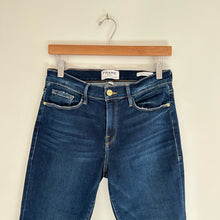Load image into Gallery viewer, FRAME Le Skinny de Jeanne Raw Hem Jeans in Sutter 30
