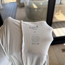 Load image into Gallery viewer, Kyte Baby Ribbed Texture Pull On Elastic Waistband Ankle Jogger Beige M