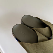 Load image into Gallery viewer, Rothy's Weekend Slide Crossing Strap Round Toe Flat Sandals Olive Green 9 NEW