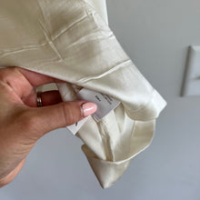 Load image into Gallery viewer, Eileen Fisher Silk Blend V-Neck Tank Top Cream XL