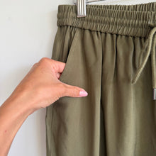 Load image into Gallery viewer, Nordstrom Cargo Pull On Drawstring Waist Jogger Pants Olive Burnt XS NWT