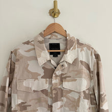 Load image into Gallery viewer, Sanctuary Snap Front Basic Utility Jacket in Beige Camo M