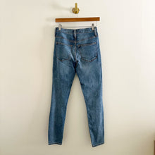Load image into Gallery viewer, J. Crew High Rise Skinny Jeans Blue 26