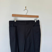 Load image into Gallery viewer, AKRIS Punto Franca Mid-Rise Cropped Pants Black 8