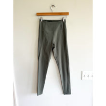 Load image into Gallery viewer, Girlfriend Collective Compressive High Rise 7/8 Activewear Leggings Gray S NWT