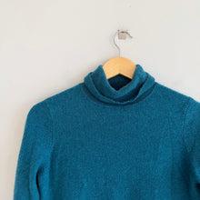 Load image into Gallery viewer, Charter Club Luxury 100% Cashmere Turtleneck Long Sleeve Pullover Sweater M