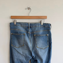 Load image into Gallery viewer, Anthropologie Pilcro Raw Hem High Rise Flared Jeans Blue 29