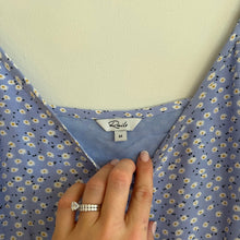 Load image into Gallery viewer, Rails Frida Floral Sleeveless Ruffle Hem Midi Dress Periwinkle Blue M