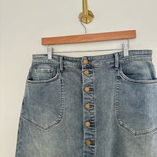 Load image into Gallery viewer, KUT From The Kloth Rose Button Front Denim Straight Skirt Blue 14