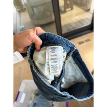 Load image into Gallery viewer, Good American Raw Hem Denim High Rise Cut-Off Shorts Blue 8