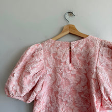 Load image into Gallery viewer, Endless Rose Floral Jacquard Crew Neck Puff Sleeve Blouse Pink S