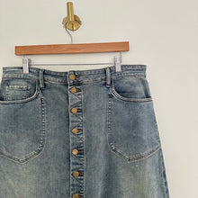 Load image into Gallery viewer, KUT From The Kloth Rose Button Front Denim Straight Skirt Blue 14