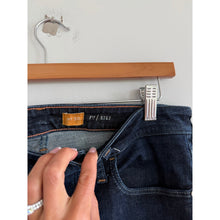 Load image into Gallery viewer, Anthropologie Pilcro Mid Rise Letterpress Stet Denim Jeans Dark Wash 30