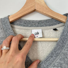 Load image into Gallery viewer, Cabi Cable-Knit Sleeve V-Neck Long Sleeve Pullover Sweater Gray M