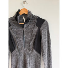 Load image into Gallery viewer, Lululemon Run Your Heart Out 1/2 Zip Colorblock Pullover Sweatshirt Gray 2
