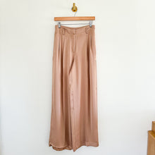 Load image into Gallery viewer, Ann Taylor The Pleated Wide Leg Pant in Satin Beige