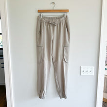Load image into Gallery viewer, Lululemon Relaxed Mid-Rise Cargo Pant Raw Linen 4
