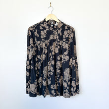 Load image into Gallery viewer, Mystree Smocked Floral Blouse Black Tan M NWT

