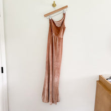 Load image into Gallery viewer, Baltic Born Tatiana Velvet One Shoulder Front Slit Maxi Dress Mauve XS
