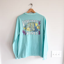 Load image into Gallery viewer, Vineyard Vines Garment Dyed Tropical Fish Graphic T-Shirt Andros Blue S NWT
