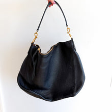 Load image into Gallery viewer, Tory Burch Pebbled Leather Zip-Closure Hobo Shoulder Bag Black
