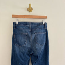 Load image into Gallery viewer, Paige Hoxton Ankle Jeans Vida Blue 26
