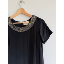 Load image into Gallery viewer, Artelier Nicole Miller Silk Sequin Embellished Beads Hem Shift Dress Black S

