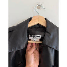 Load image into Gallery viewer, Begedor Italia Vintage Double-Breasted Leather Trench Coat Black M
