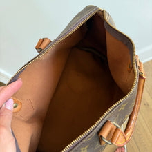 Load image into Gallery viewer, Louis Vuitton Speedy Bandoulière 35 Monogram Leather Top Handle Handbag Brown

