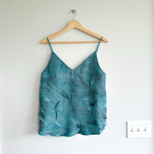 Load image into Gallery viewer, Anthropologie Floreat Crinkle Metallic V-Neck Tank Top Teal L
