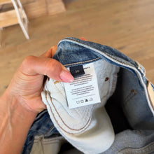 Load image into Gallery viewer, Citizens of Humanity Charlotte High Rise Denim Crop Jeans Blue 30
